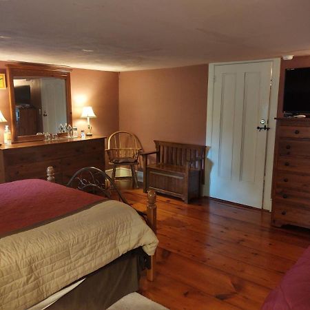 1805 House Bed & Breakfast Hollowville Екстер'єр фото
