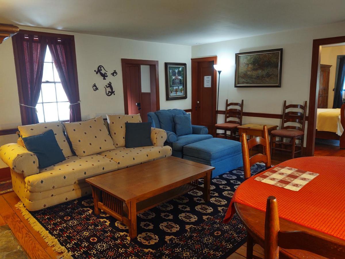 1805 House Bed & Breakfast Hollowville Екстер'єр фото