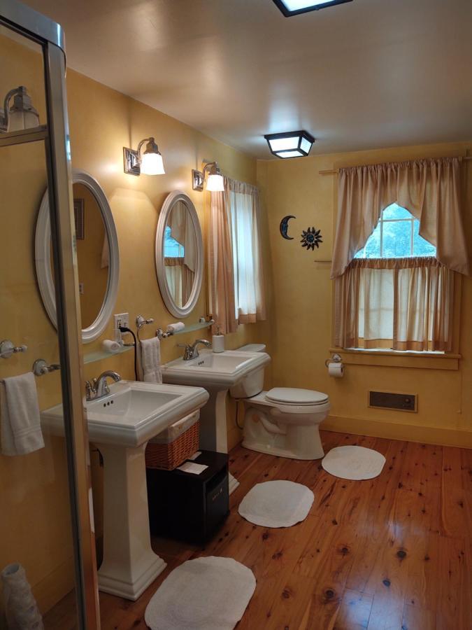 1805 House Bed & Breakfast Hollowville Екстер'єр фото